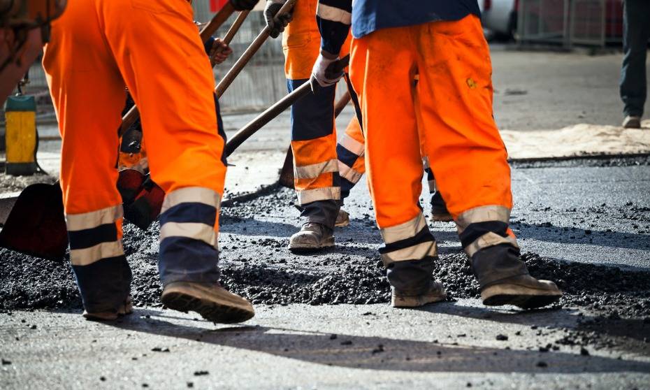 rail-workers-unite-to-support-rail-r-u-ok-day-hrd-australia